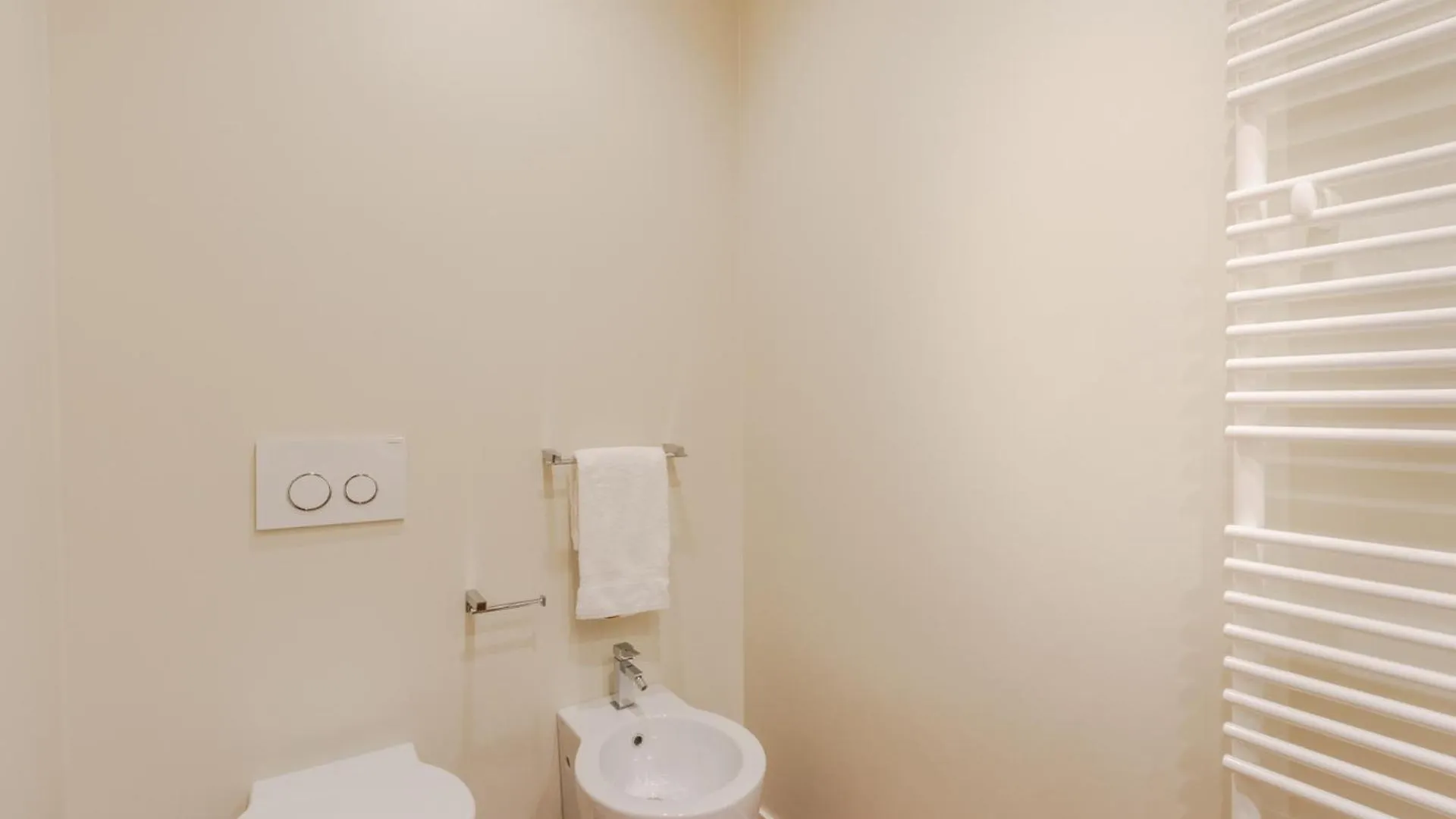 Sabrina, Modern 3 Bedrooms Apartment With Elevator Lucca